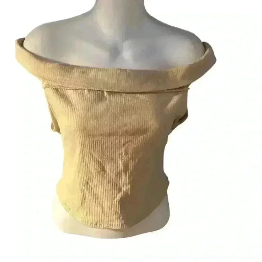 Zara Cream Off the Shoulder‎ Crop Top